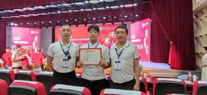 喜報頻傳！博倫職校在國賽中斬獲4枚獎牌，彰顯電子技術專業實力